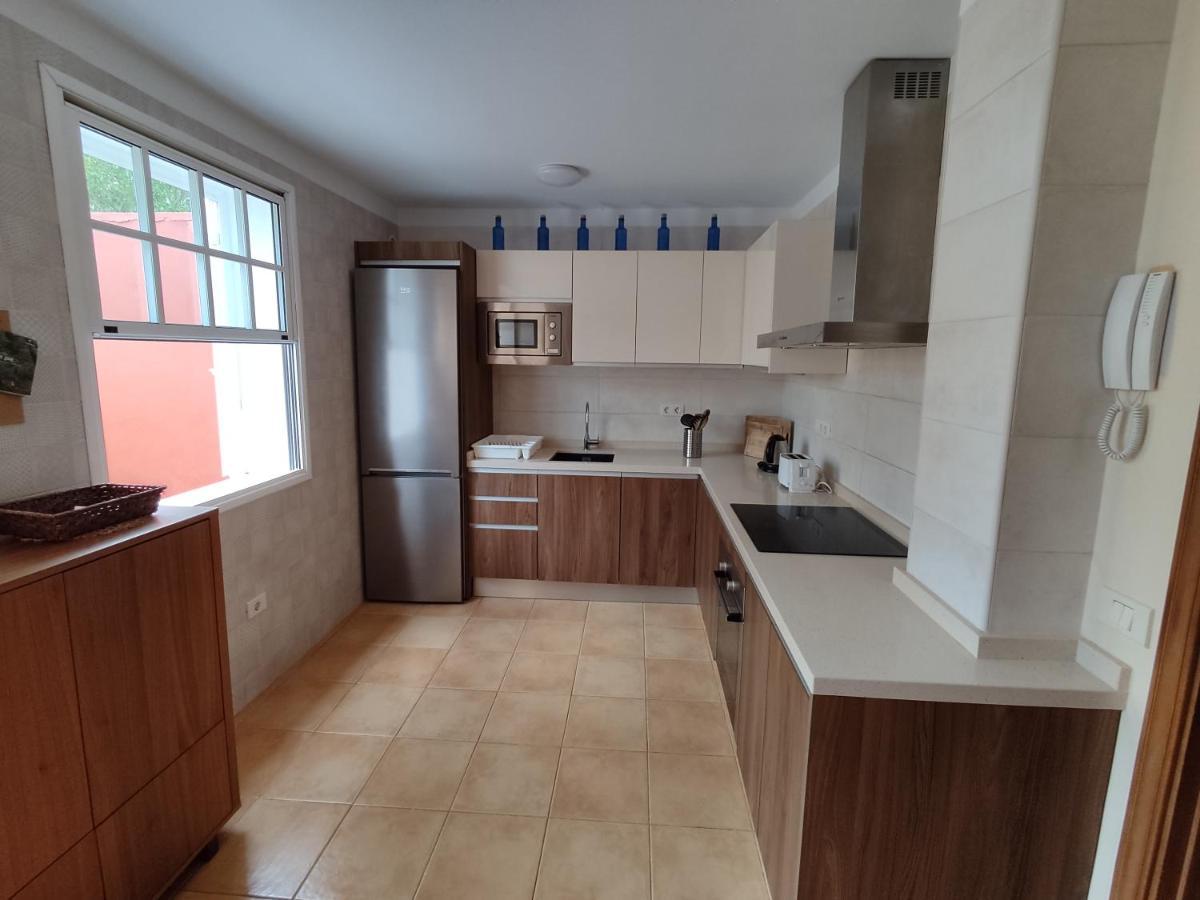 Cheerful 3 Bedroom Town House With Garage Tegueste Exterior photo